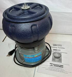 lot 56 image: Chicago Electric 5Lb Vibratory Tumbler Model 93252