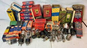 lot 78 image: Collection of Vintage Electronic Vacuum Tubes - Variety of Brands and Sizes