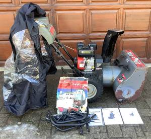 lot 18 image: Swisher 27 Snowblower with NEW Predator 224cc Gas Engine plus Snow Thrower Cab