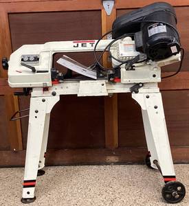 lot 2 image: Jet VerticalHorizontal Band Saw Model HVBS-56M