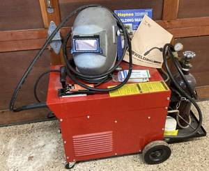 lot 9 image: Century 145 Amp Wire Feed Mig Welder 83145