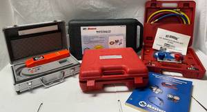 lot 99 image: Automotive Air Conditioning Service Package