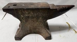 lot 107 image: Vintage Blacksmith Anvil
