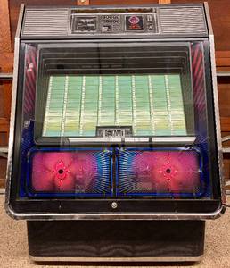 lot 21 image: Vintage Rowe AMI R-85 Jukebox