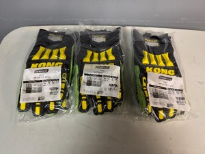lot 12 image: Iron Clad Waterproof Cut 5 Safety Gloves XXL (Qty 3) NEW