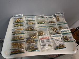 lot 89 image: Brass FittingsConnectors