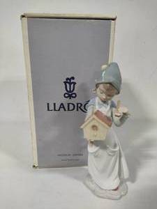 Lladro "A Brushstroke of Dreams" from Santa's Workshop Collection
