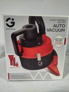 lot 22 image: 12V Portable WetDry Auto Vacuum New in Box