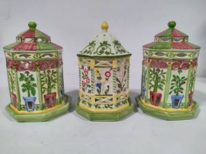 lot 18 image: Villeroy & Boch SpringSummer Garden Tealight Gazebos