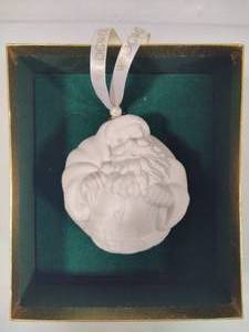 lot 41 image: Wedgewood Puffed Santa Christmas Ornament