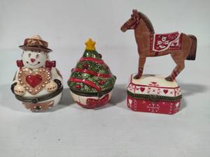 lot 44 image: Villeroy & Boch Hinged Trinket Boxes