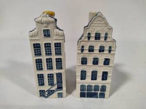 lot 54 image: Blue Delfts Houses Exclusively Made for KLM by Bols