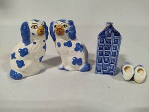 lot 57 image: Blue & White Salt & Pepper Shakers