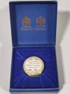 lot 65 image: Halcyon Days Enamels Trinket Box