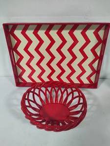 lot 86 image: Geometric Handled Serving Tray & Fruit Bowl