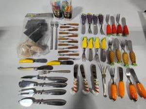 lot 89 image: Lot of Assorted Spreaders, Forks & Serving Accessories