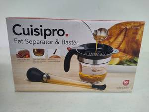 lot 119 image: Cuisipro Fat Separator & Baster New in Box
