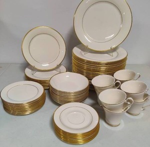 lot 136 image: Gorham Theme Gold Fine China Setting
