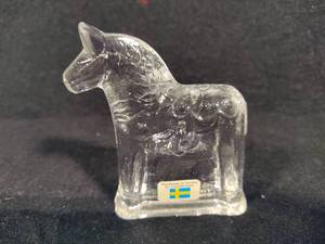 lot 214 image: Lindshammer Glass Crystal Dala Horse