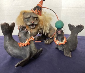Vergie Lightfoot for Bethany Lowe Circus Lion + Two Seals