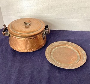 lot 17 image: Antique Copper Cooking Pot With Lid  Vintage Tinned Copper Plate