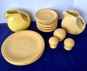 lot 55 image: Group of Yellow Fiestaware #1