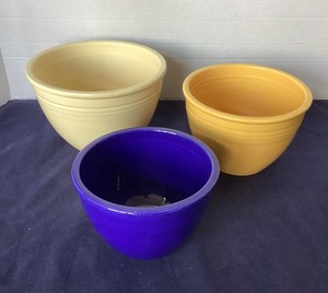 lot 60 image: Graduated Trio of Fiestaware Bowls