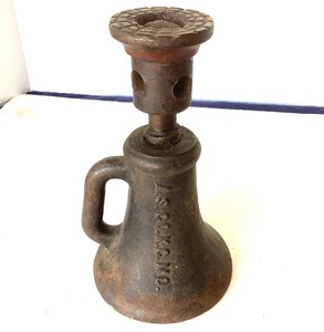 lot 79 image: Antique Cast Iron Railroad Screw Jack