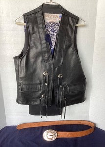 lot 118 image: Fun Western Outfit