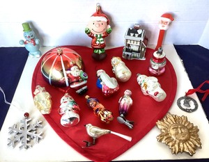 lot 184 image: Group of Assorted Christmas Ornaments #2