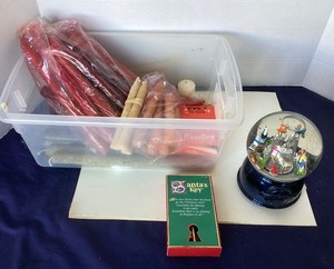 lot 186 image: Group of Assorted Candles  Macys Snow Globe  Santas Key