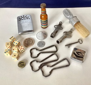 lot 167 image: Group of Assorted Small Collectibles