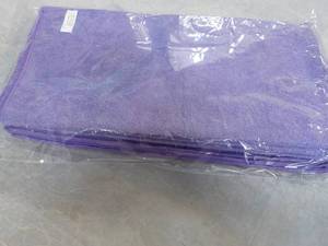 lot 103 image: Hillyard 12 pack 12 x 12 Purple Cl...