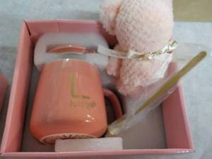 lot 137 image: Sweet Life Gift Set...