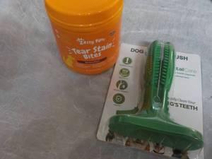 lot 161 image: Zesty Paw Tear Stain Bites and Dog ...