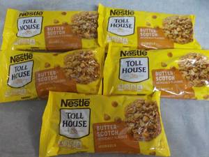 lot 190 image: 5 Bags Toll House Butterscotch Mors...