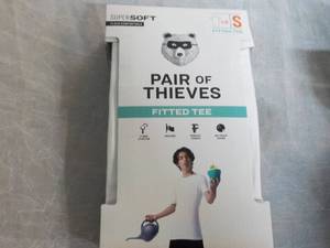 lot 265 image: pair of Thieves Fitted Tee size S...