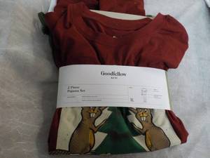 lot 281 image: Goodfellow 2 piece Pajama Set size ...