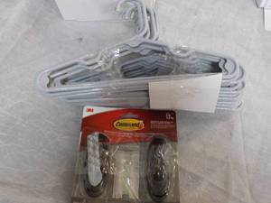 lot 289 image: Small Hangers and Command Hooks...