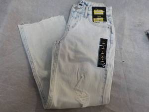 lot 301 image: Art Class size 7 Baggy Jeans...