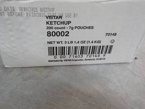 lot 322 image: Vistar 200 Pouches Ketchup...