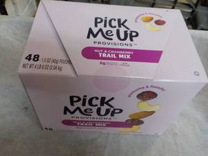 lot 326 image: Pick Me Up 48 pack Nut and Cranberr...