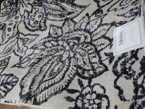 lot 25 image: Valentina Accent Rug 30 x 46...