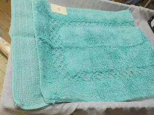 lot 37 image: Classy Bathmat 21 x 54...
