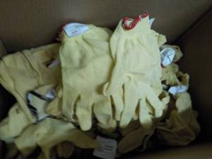 lot 57 image: 35 or more Pair Cotton Work Gloves ...