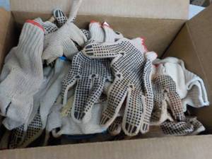 lot 58 image: 35 or more Pair Cotton Work Gloves ...