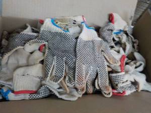 lot 62 image: 40 or more Pair Cotton Work Gloves ...