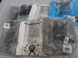 lot 82 image: 6 Hydro Flask T-shirts - various si...