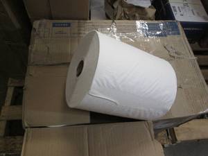 lot 113 image: 6 Rolls of hand towels...