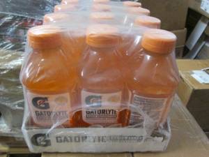 lot 137 image: 12 Pack orang Gatorlyte...